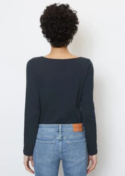Marc O'Polo Long-sleeve Top Made Of Organic Cotton -Schlichte Eleganz 85f10d48e42add7af7876b9ee27cc5d8 scaled