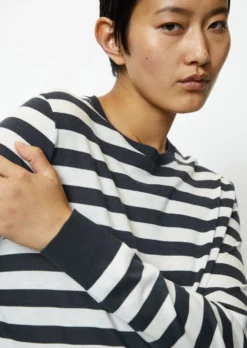 Marc O'Polo Striped Luxury Long Sleeve Regular With TENCEL™ Lyocell -Schlichte Eleganz 87b91282a1b0479a1a00a3245c7cd74d scaled