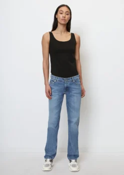 Marc O'Polo Sleeveless Top Made From Pure Organic Cotton -Schlichte Eleganz 88f46d0100dfc0d7ce189f2baa1a6ab4 scaled