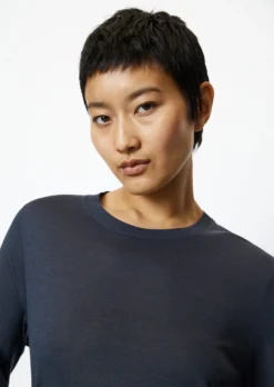 Marc O'Polo Luxury Longsleeve Regular Made From Tencel™ Lyocell Cotton Mix -Schlichte Eleganz 8a92cea6928033546fe3c4849ca8f1e8 scaled