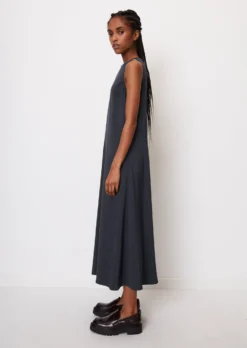 Marc O'Polo Sleeveless A-line Dress In Soft Viscose Twill 14 Marc O'Polo Sleeveless A-line Dress In Soft Viscose Twill -Schlichte Eleganz 8ab5a9ed2501b09e71c3a888e20f87d4 scaled