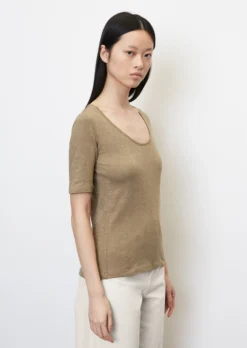 Marc O'Polo Basic T-shirt In A Straight Fit Made Of Slub Jersey -Schlichte Eleganz 8e155c62bfad3d70399d54b581294859 scaled