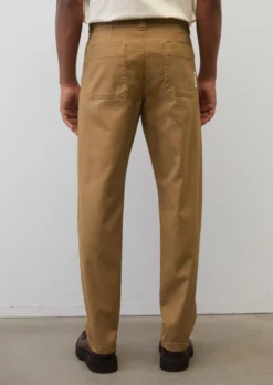 Marc O'Polo OSBY Tapered Chinos Made From An Organic Cotton Blend -Schlichte Eleganz 8e516c8d81ecfe4fcae070174509b98d scaled