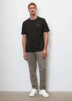 Marc O'Polo Heavy Cotton T-shirt, Regular Made From Pure Organic Cotton -Schlichte Eleganz 8e7944af26847118f96d521d4f010f77 scaled