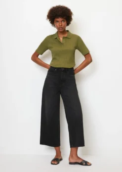 Marc O'Polo Pointelle Jersey Polo Shirt Made From Pure Organic Cotton -Schlichte Eleganz 8f22218ba5d61d7cd056c550dea9e1af scaled