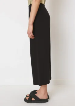 Marc O'Polo Wide Jersey Trousers Made Of Fine Rib Jersey -Schlichte Eleganz 92372a80a0ded4648b3d93b2327ae222 scaled