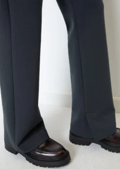 Marc O'Polo Jersey Pants With Slit Hem Regular Made Of Interlock Fabric 13 Marc O'Polo Jersey Pants With Slit Hem Regular Made Of Interlock Fabric -Schlichte Eleganz 942a4b5b5efd014280a5f9d2727b20b1 scaled