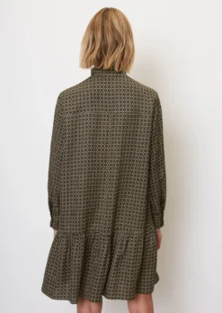 Marc O'Polo Short Printed Shirt Dress Made From Viscose Twill -Schlichte Eleganz 96b222aa569b2c0f7a1ec8c2498a4809 scaled