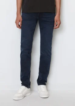 Marc O'Polo SJÖBO Slim Fit Jeans Made Of High-quality Blended Cotton 11 Marc O'Polo SJÖBO Slim Fit Jeans Made Of High-quality Blended Cotton -Schlichte Eleganz 990c3a38473fcde118682dd9dbca7458 scaled