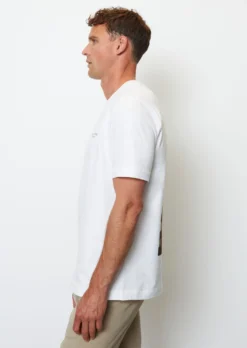 Marc O'Polo T-shirt With A Back Print In A Regular Fit Made Of Organic Cotton -Schlichte Eleganz 99173399231ba36ade25127ff5308a37 scaled
