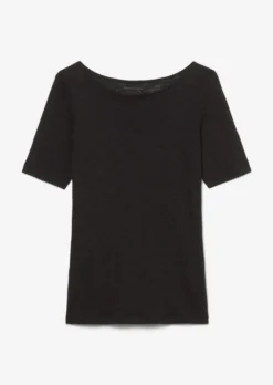 Marc O'Polo Slub Jersey T-shirt, Loose Fit With A Bateau Neckline -Schlichte Eleganz 9b22864cac4ef19f0fccc57c5a7ec21d scaled