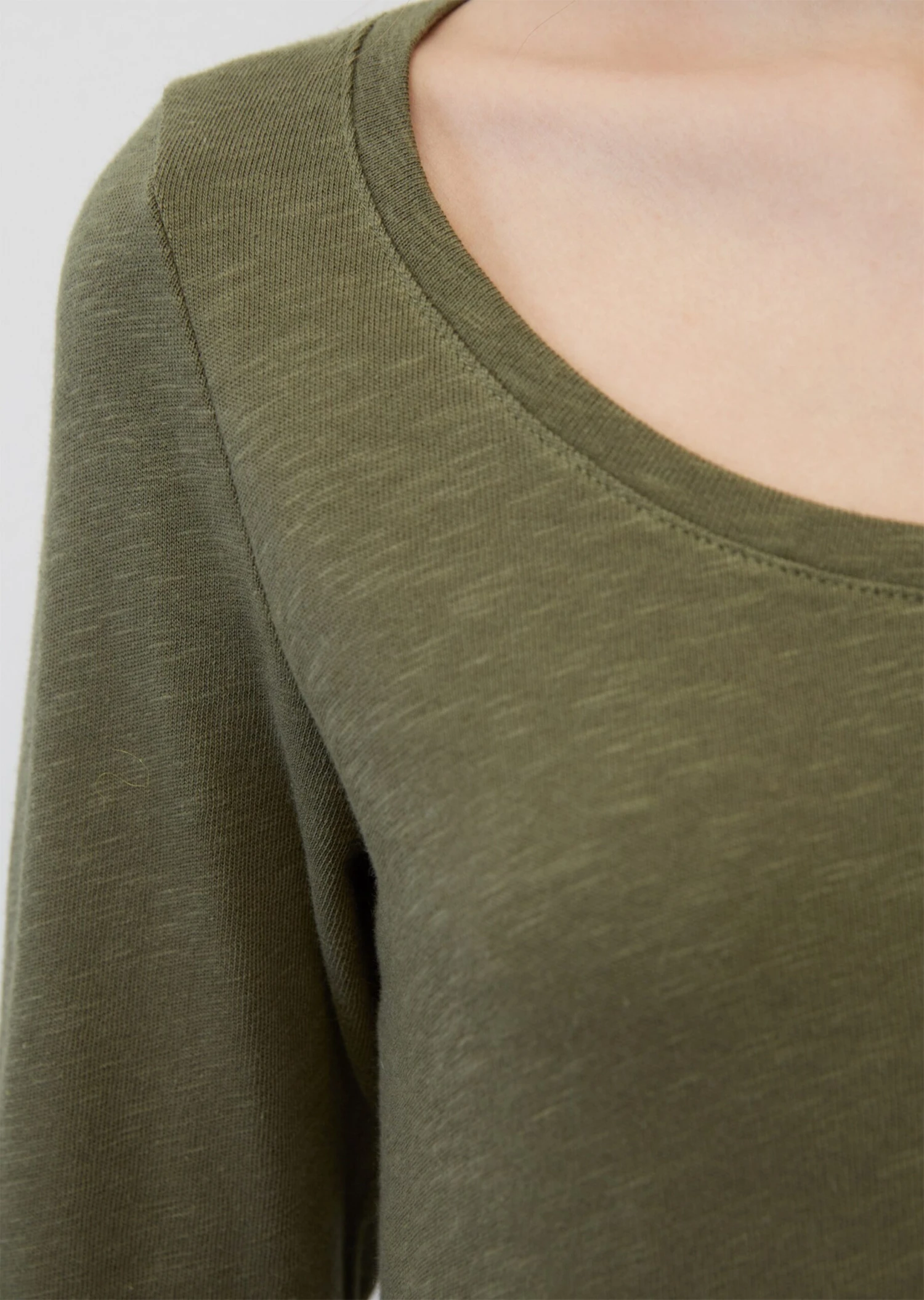 Marc O'Polo Heavy Slub Jersey Long Sleeve Top In A Loose Fit Made Of Organic Cotton 5 Marc O'Polo Heavy Slub Jersey Long Sleeve Top In A Loose Fit Made Of Organic Cotton – Bild 5