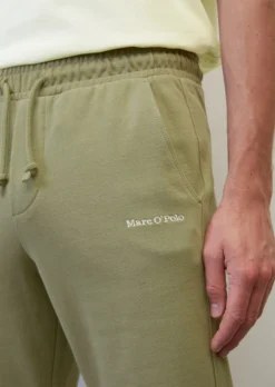 Marc O'Polo Tracksuit Bottoms In A Regular Fit Made From Pure Organic Cotton -Schlichte Eleganz 9ee595ca3ba084a1b71bed3f9ff30525 scaled