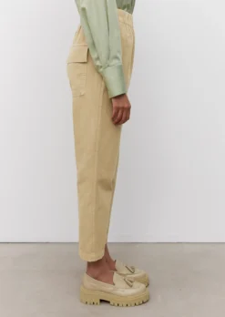 Marc O'Polo Trousers In A Tracksuit Bottoms Style -Schlichte Eleganz a2c5b4adc109786c8375f0b8b2c93311 scaled