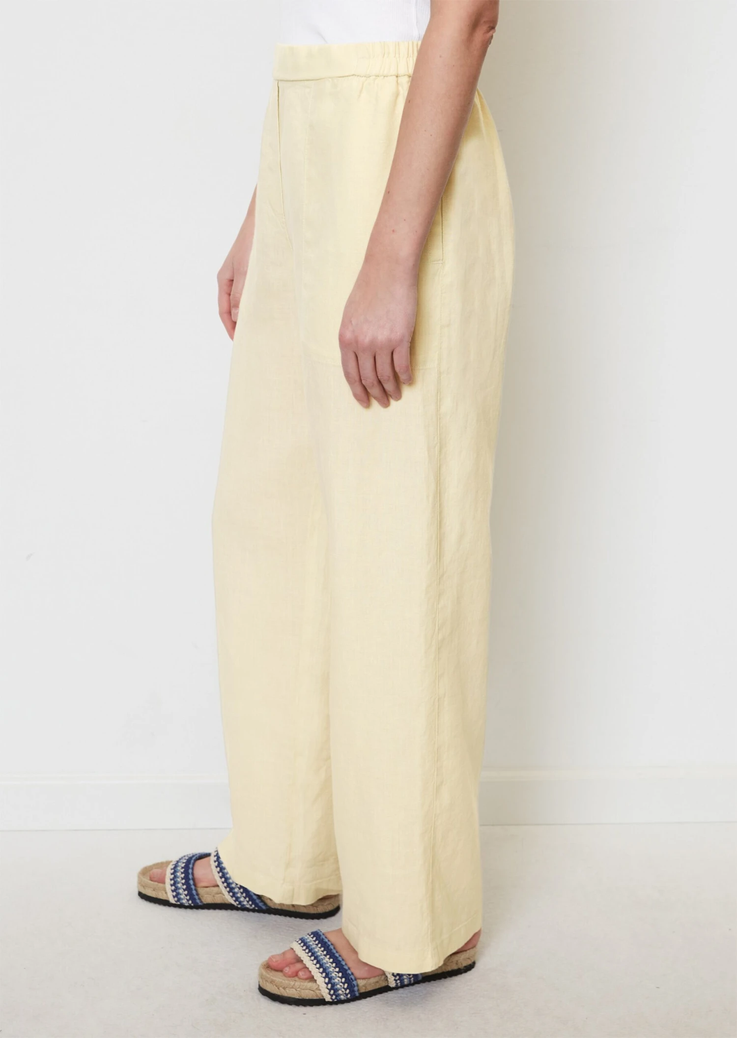 Marc O'Polo Wide Linen Trousers With A Partially Elasticated Waistband 6 Marc O'Polo Wide Linen Trousers With A Partially Elasticated Waistband – Bild 6