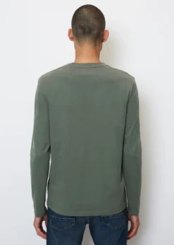 Marc O'Polo Basic Longsleeve Shaped Made From Pure Organic Cotton 11 Marc O'Polo Basic Longsleeve Shaped Made From Pure Organic Cotton -Schlichte Eleganz a487886fd8f0cc90f38f7dcc063b85b8 scaled