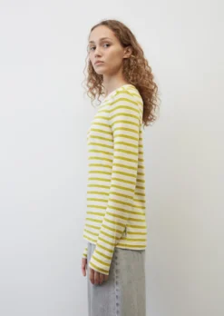 Marc O'Polo Striped Long Sleeve Heavy Slub Jersey Top In A Regular Fit Made Of Organic Cotton 14 Marc O'Polo Striped Long Sleeve Heavy Slub Jersey Top In A Regular Fit Made Of Organic Cotton -Schlichte Eleganz a58605fd5b19b6562c4a13687db09def scaled