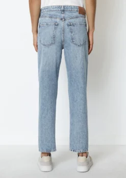 Marc O'Polo LINDE Straight Mid Waist Cropped Jeans Finished In Rigid Denim Made Of Pure Cotton -Schlichte Eleganz a598723db069710d66ec0ccce8e14a54 scaled
