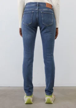 Marc O'Polo ALBY Slim Fit Jeans Made Of Blended Organic Stretch Cotton -Schlichte Eleganz a62e3f1b89aadce84df9fe7f1a197b47 scaled