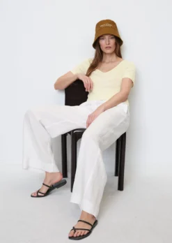 Marc O'Polo Linen V-neck T-shirt In A Regular Fit Made Of High-quality Jersey Fabric