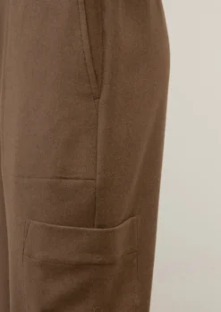 Marc O'Polo Elegant Cargo Joggpants With LENZING™ ECOVERO™ -Schlichte Eleganz a9170b1c68655ae9ed63ba08d21e0137 scaled