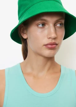 Marc O'Polo Sleeveless Top In A Shaped Fit Made From An Organic Cotton/modal Blend -Schlichte Eleganz b2cf6d38731dc1b39449ea54c812b091 scaled