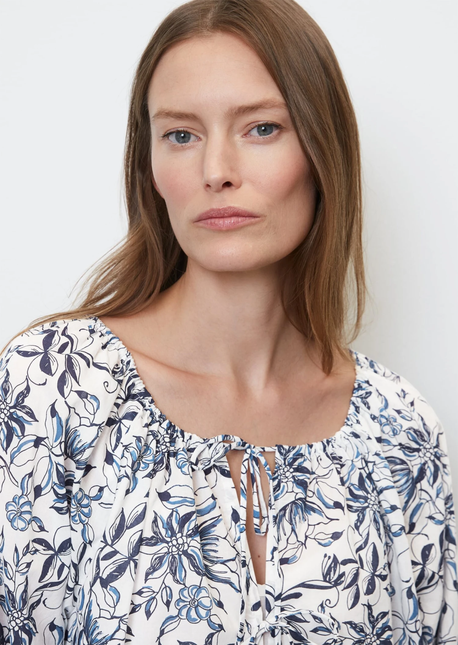 Marc O'Polo Printed Floral Mini Dress Made Of Crisp Cotton Voile 5 Marc O'Polo Printed Floral Mini Dress Made Of Crisp Cotton Voile – Bild 5