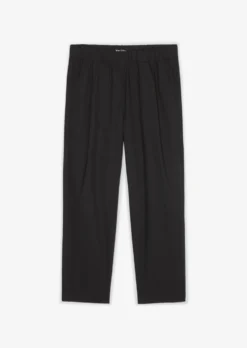 Marc O'Polo Trousers In A Tracksuit Bottoms Style Made Of Paper Touch Poplin 15 Marc O'Polo Trousers In A Tracksuit Bottoms Style Made Of Paper Touch Poplin -Schlichte Eleganz b3a575d8d6a6f75cb84716b32b24daab scaled