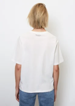 Marc O'Polo Garden Of Sweden T-shirt In A Regular Fit Made Of Organic Cotton Single Jersey -Schlichte Eleganz b3f74823155b15c8d360fe2af75916c1 scaled