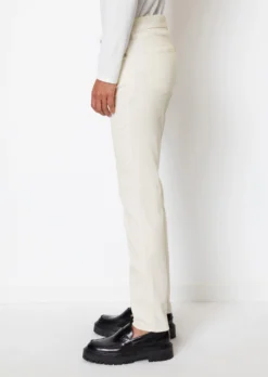 Marc O'Polo Corduroy Pants Model ALBY Slim Made Of Organic Stretch Cotton Fabric 14 Marc O'Polo Corduroy Pants Model ALBY Slim Made Of Organic Stretch Cotton Fabric -Schlichte Eleganz b3ff67b7dcc5e5743643d74da86d7ecd scaled