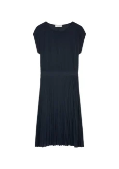 Marc O'Polo Jersey Dress With An Elasticated Waist And Pleated Skirt -Schlichte Eleganz b5fb1814e57abdf9dadd63c1291d7852 scaled