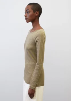 Marc O'Polo Long Sleeve Top With A Bateau Neckline, Regular Fit In Organic Cotton Slub Jersey -Schlichte Eleganz b60a5ca6388909a2b416515381b64606 scaled