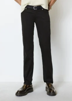 Marc O'Polo Trousers Model ALBY Straight In Smooth, Stretchy Sateen -Schlichte Eleganz b65ecda502d2f5c073284ba795e980bf scaled