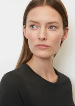 Marc O'Polo Round Neck T-shirt Regular Made Of Organic Cotton 13 Marc O'Polo Round Neck T-shirt Regular Made Of Organic Cotton -Schlichte Eleganz b6db343fedd1f71722323db20ce2431d scaled