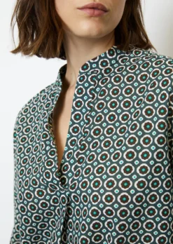 Marc O'Polo Long Sleeve Blouse With An All-over Print, Regular Fit In Voile Fabric With A Silky Touch -Schlichte Eleganz b7fa442efb91150a92fff03ef0ad8ce6 scaled