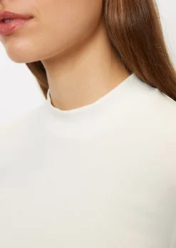 Marc O'Polo Stand-up Collar T-shirt In A Regular Fit Made Of Fine Rib Jersey 13 Marc O'Polo Stand-up Collar T-shirt In A Regular Fit Made Of Fine Rib Jersey -Schlichte Eleganz b950fc4417ef958da42137981b458b63 scaled