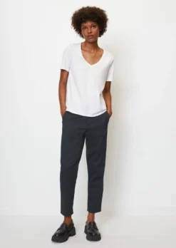 Marc O'Polo V-neck T-shirt In A Regular Fit Made Of Organic Cotton -Schlichte Eleganz bcb2c8f7da2ea63f1b7b9f52fb4f9be2 scaled