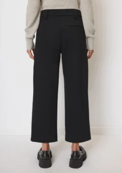 Marc O'Polo Wide Trousers In Interlock Jersey Made Of A Stretchy Organic Cotton Blend -Schlichte Eleganz bdeb54bad5444fd76eee193198aedbeb scaled