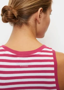 Marc O'Polo Striped Sleeveless Top In A Slim Fit Made Of Organic Cotton -Schlichte Eleganz c0067bca8295b533e4cd2d897d180fef scaled