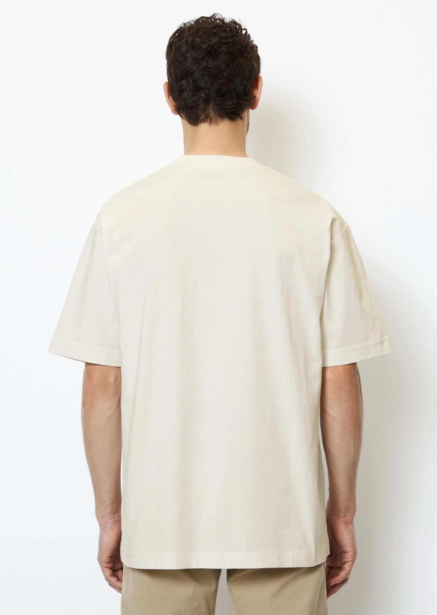 Marc O'Polo Heavy Jersey T-shirt In A Relaxed Fit Made Of High-quality Organic Cotton 3 Marc O'Polo Heavy Jersey T-shirt In A Relaxed Fit Made Of High-quality Organic Cotton – Bild 3