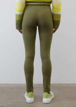Marc O'Polo Jersey Leggings With Zips At The Hem Made Of Stretch Interlock Fabric -Schlichte Eleganz c644eafdf99d96558fcd7f89eb9baeda scaled