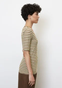 Marc O'Polo Striped T-shirt With A Deep Round Neckline, Regular Fit Made Of Organic Cotton -Schlichte Eleganz c88a8a6a63736c390e9bcb73a6771a44 scaled