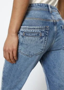 Marc O'Polo Jeans THEDA Boyfriend Mid Waist Model In An Organic Cotton Blend 13 Marc O'Polo Jeans THEDA Boyfriend Mid Waist Model In An Organic Cotton Blend -Schlichte Eleganz c8a1a4b00deb93b5732b439ab8afc668 scaled