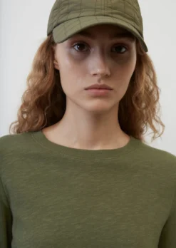 Marc O'Polo Long Sleeve Heavy Slub Jersey Top In A Regular Fit Made Of Organic Cotton -Schlichte Eleganz cd68949f136cc6a5db763325c19e186a scaled