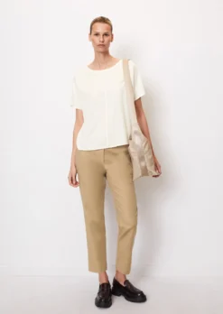 Marc O'Polo Blouse In A T-shirt Style, Loose Fit With Tencel™ Lyocell -Schlichte Eleganz cf183434103c4f03dee95eb24c4e28d5 scaled