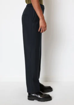 Marc O'Polo Straight Pants Cropped Virgin Wool Mix From Manteco -Schlichte Eleganz cf3d60248f58c277f86db5ec455134d3 scaled