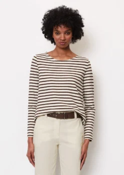 Marc O'Polo Striped Finely Textured Long Sleeve Top In A Regular Fit Made Of Organic Cotton Jersey -Schlichte Eleganz d0518fe4ff59404a36f87767cf24f01a scaled