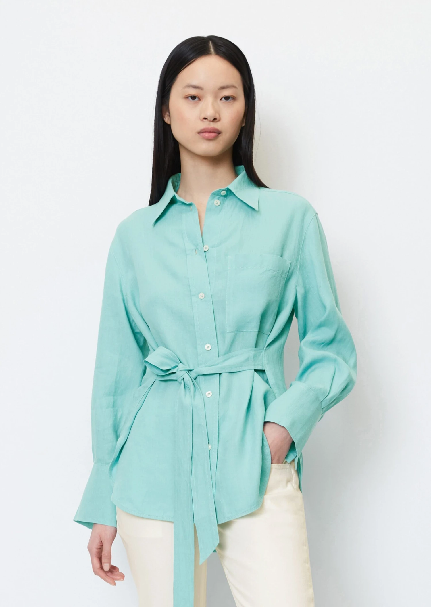 Marc O'Polo Oversized Linen Blouse With A Fixed Waist Belt 4 Marc O'Polo Oversized Linen Blouse With A Fixed Waist Belt – Bild 4