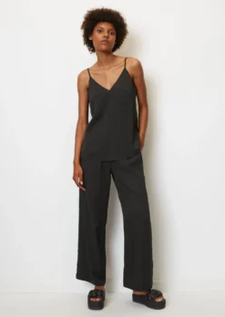 Marc O'Polo Elegant Slip Top Made From Viscose Twill -Schlichte Eleganz d220ee50c0b801001f46a6fd57a6d82f scaled