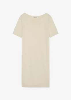 Marc O'Polo Relaxed Short-sleeved Knitted Dress In A Blend Of Organic Cotton, Viscose And Linen -Schlichte Eleganz d4857c32e4c0b1b9d28e62e7817bab90 scaled